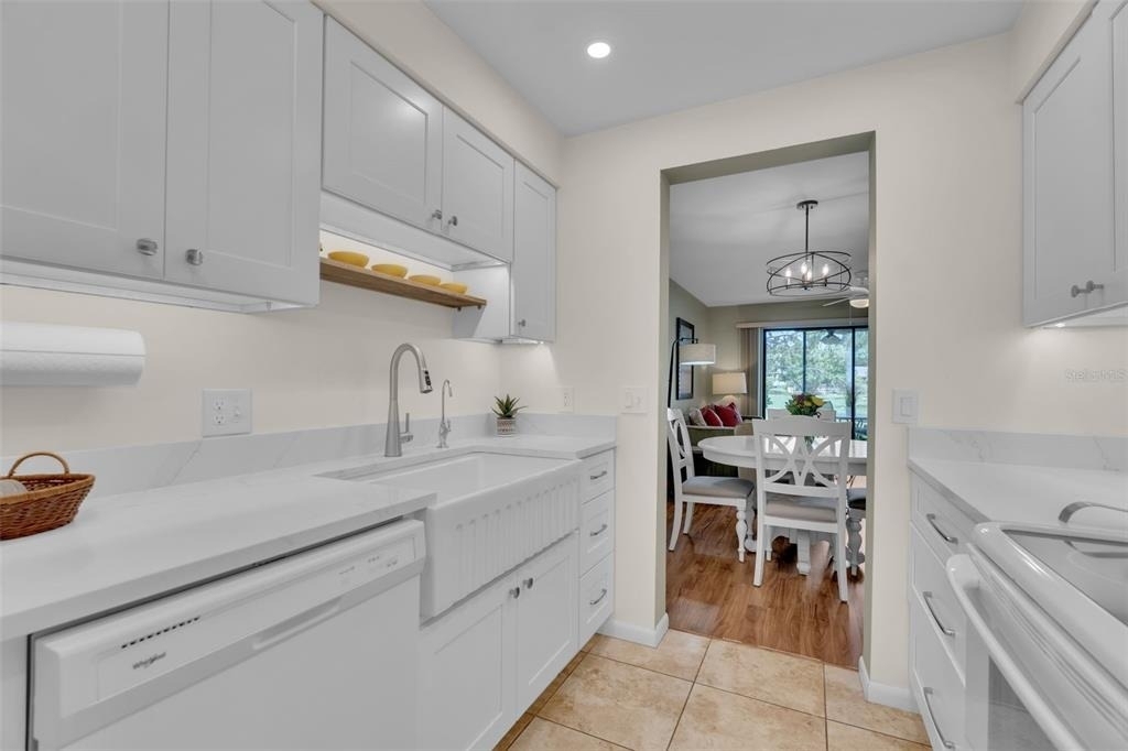 4644 Longwater - Photo 7
