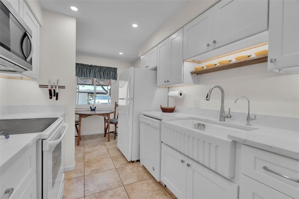 4644 Longwater - Photo 10