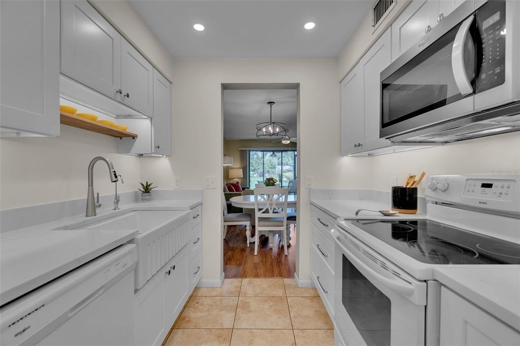4644 Longwater - Photo 6