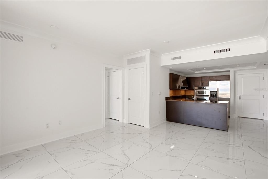 1350 Main Street - Photo 4