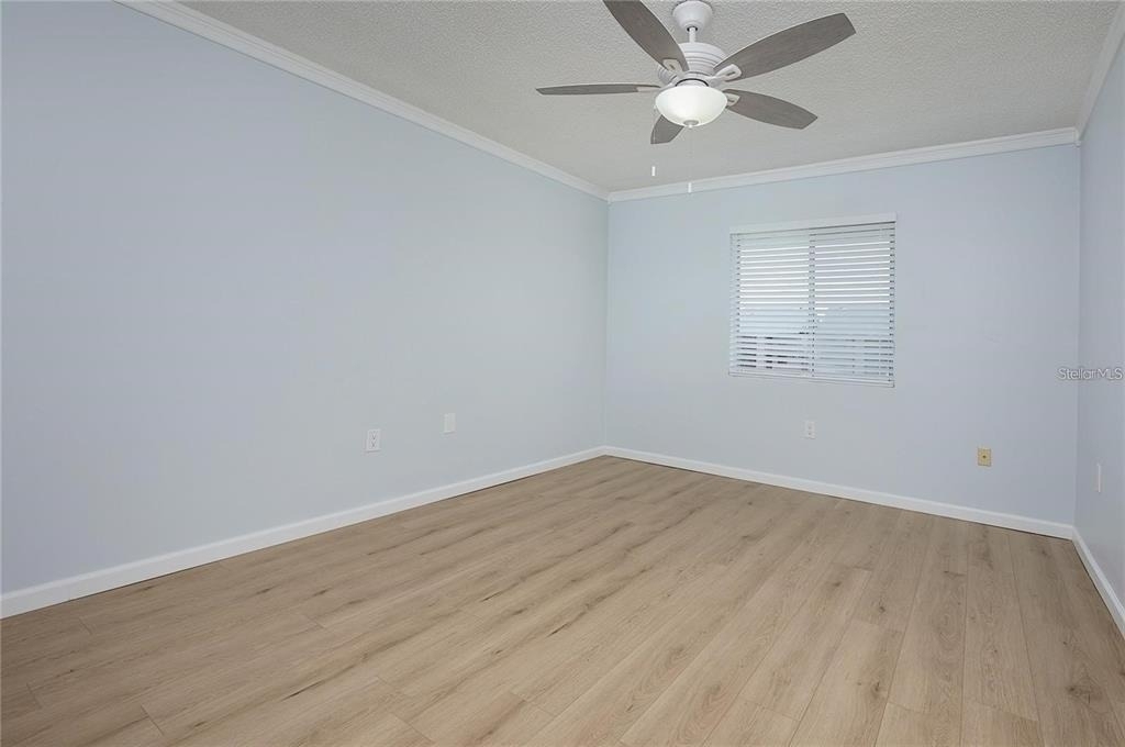 2608 Hidden Lake Drive N - Photo 9