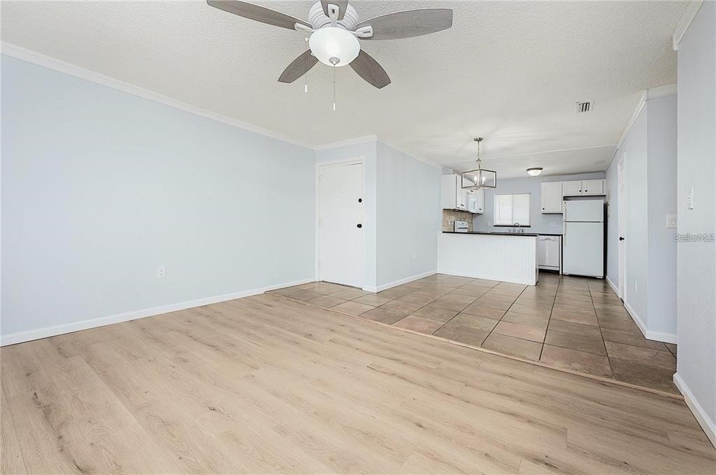 2608 Hidden Lake Drive N - Photo 5