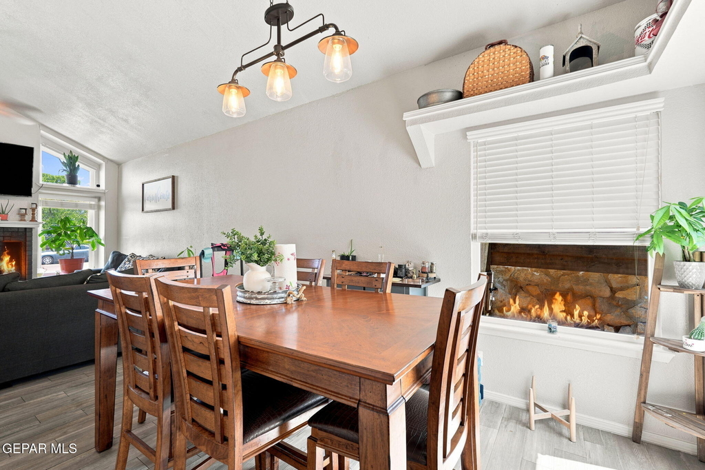 2437 Fletcher Place - Photo 15