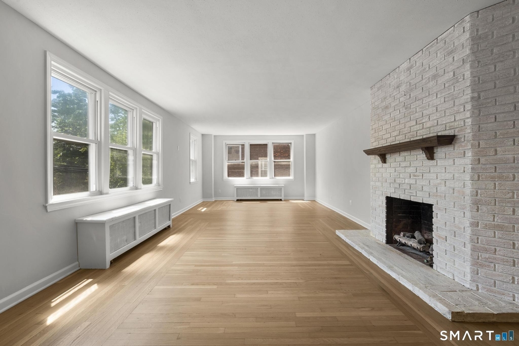 1070 Whitney Avenue - Photo 5