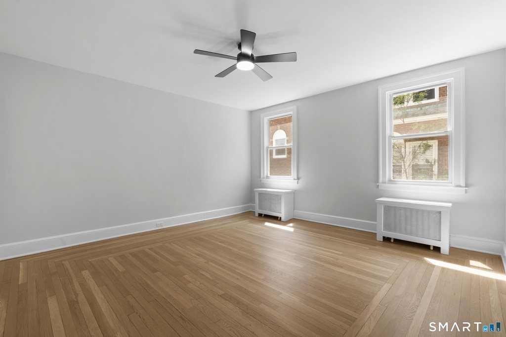 1070 Whitney Avenue - Photo 10
