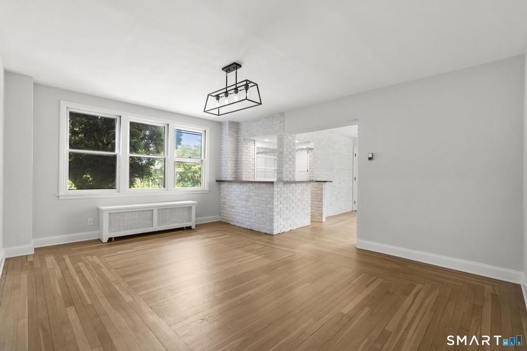 1070 Whitney Avenue - Photo 3