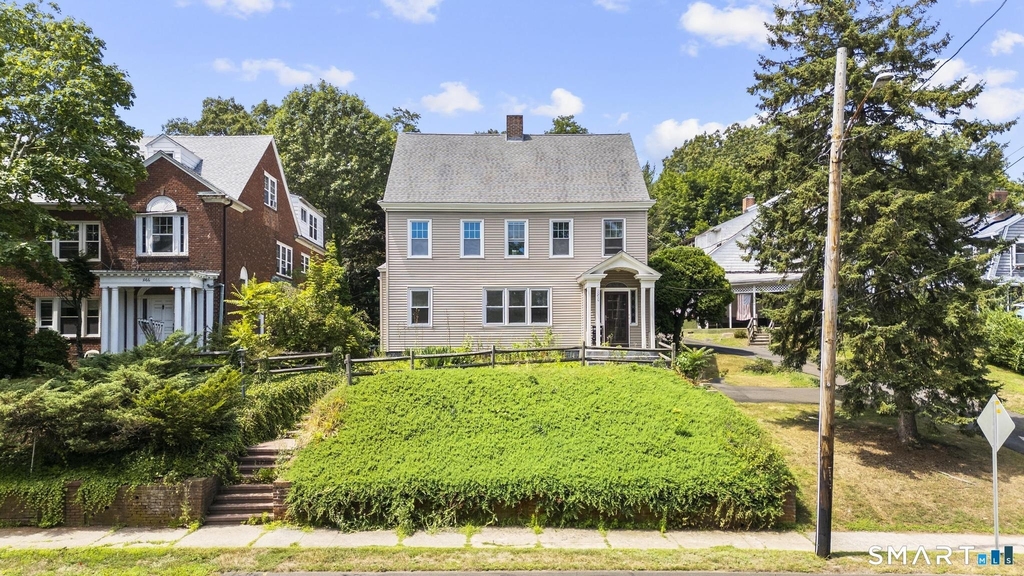 1070 Whitney Avenue - Photo 17