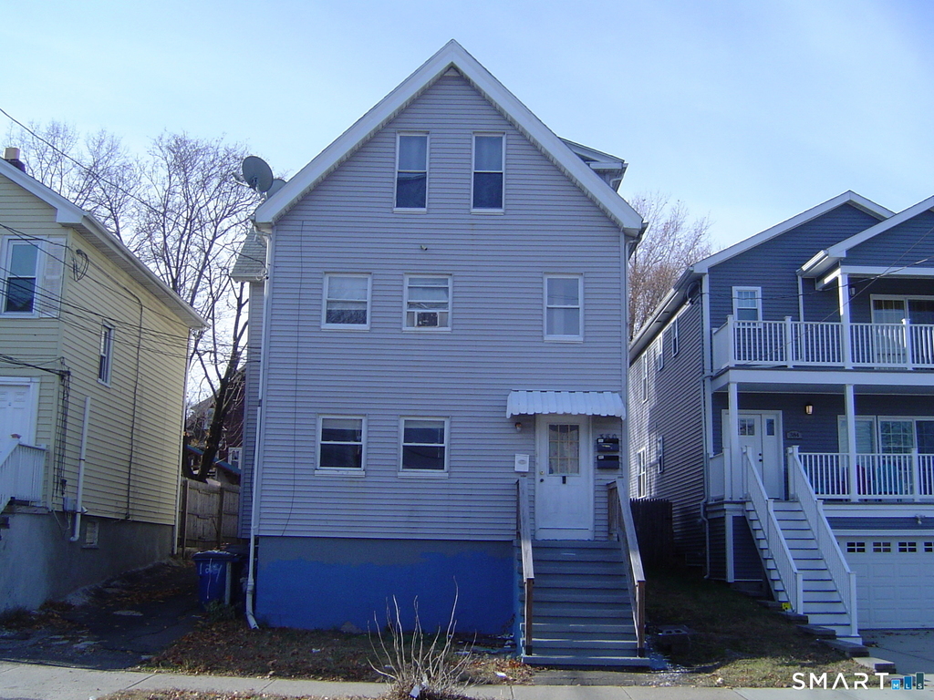 380 Blatchley Avenue - Photo 0