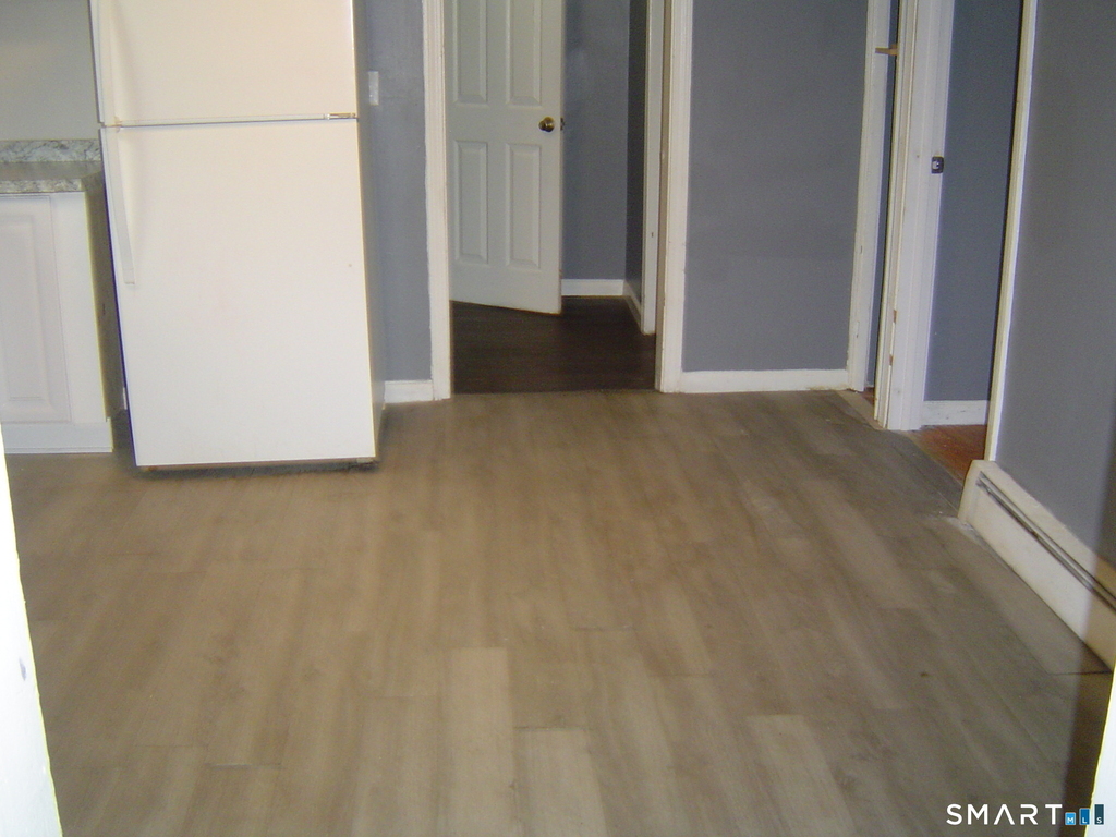 380 Blatchley Avenue - Photo 4