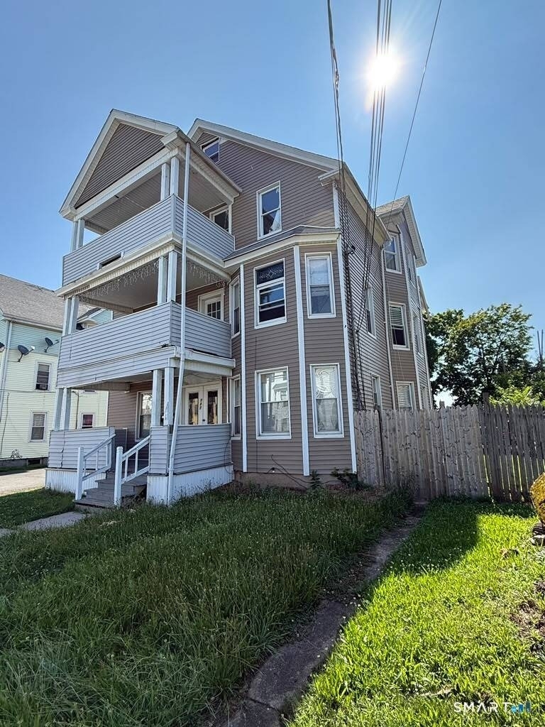 727 East Street - Photo 0