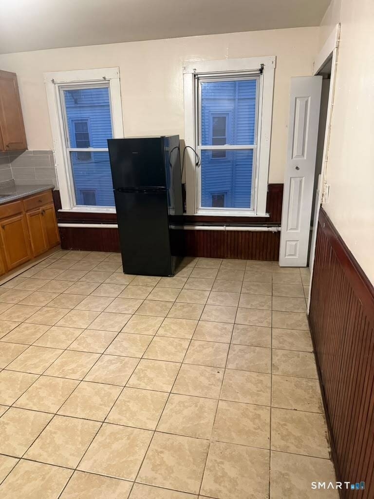 727 East Street - Photo 3