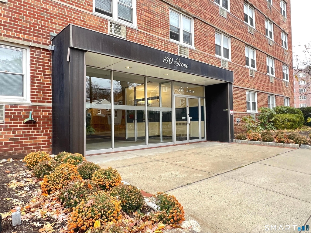 140 Grove Street - Photo 1