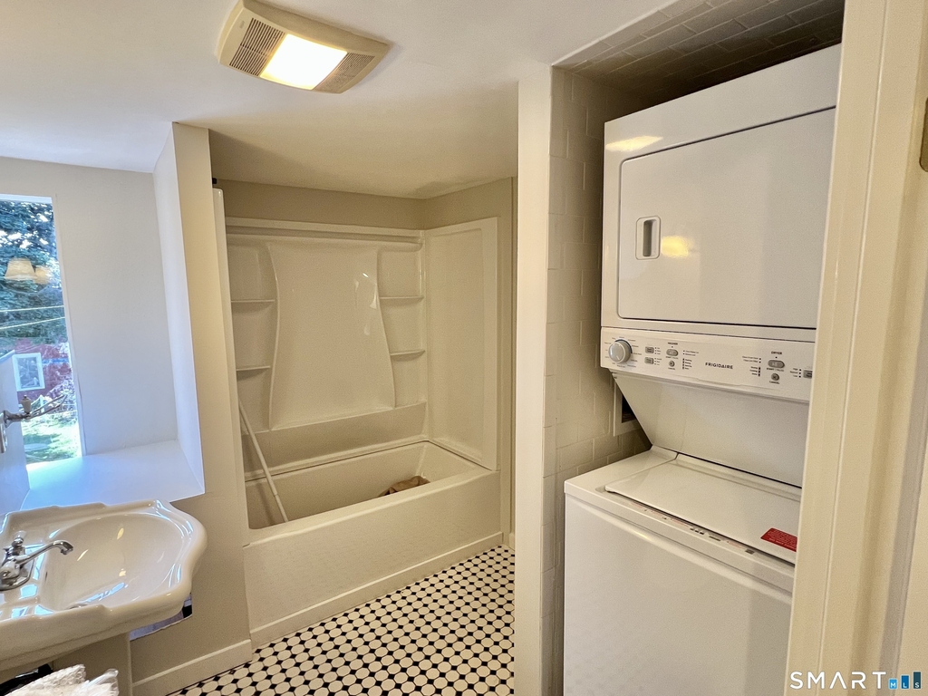 1596 Main Street - Photo 8