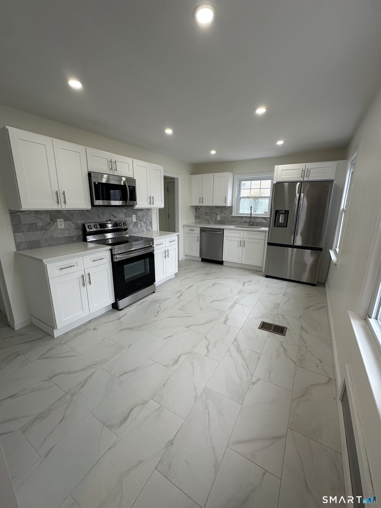 11 Colony Street - Photo 8