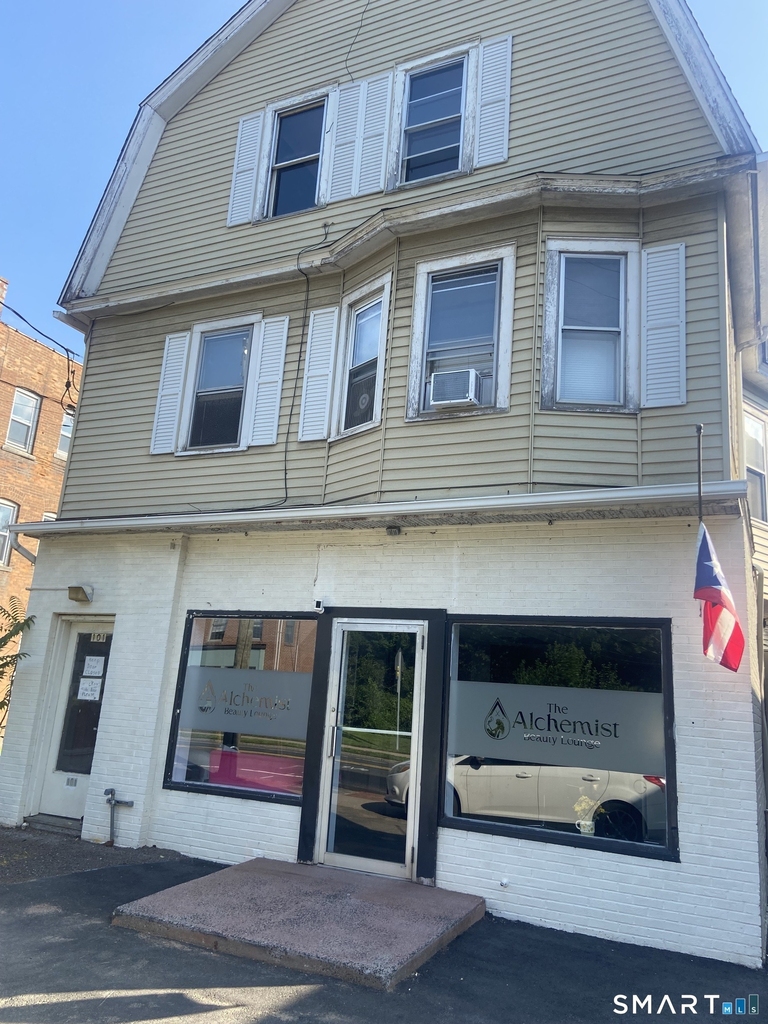 101 Poquonock Avenue - Photo 1