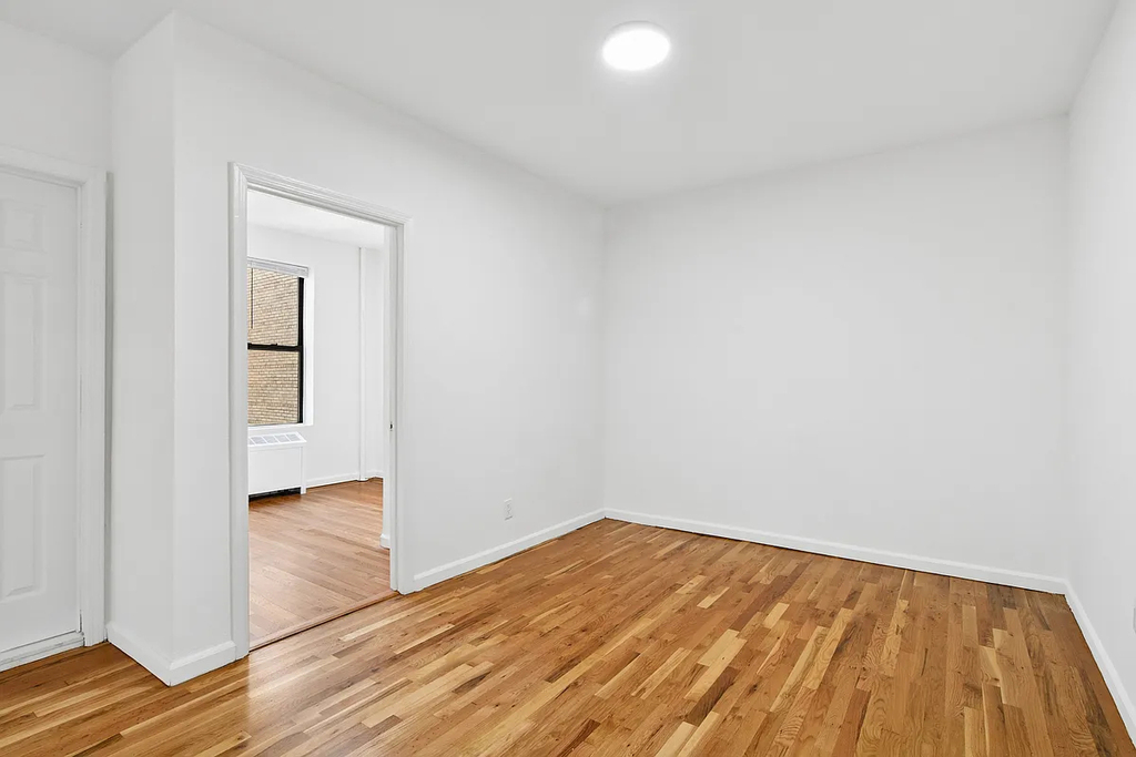 920 Riverside Drive - Photo 9