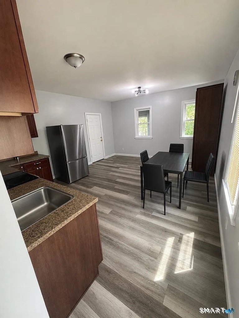 142-144 Adams Street - Photo 2