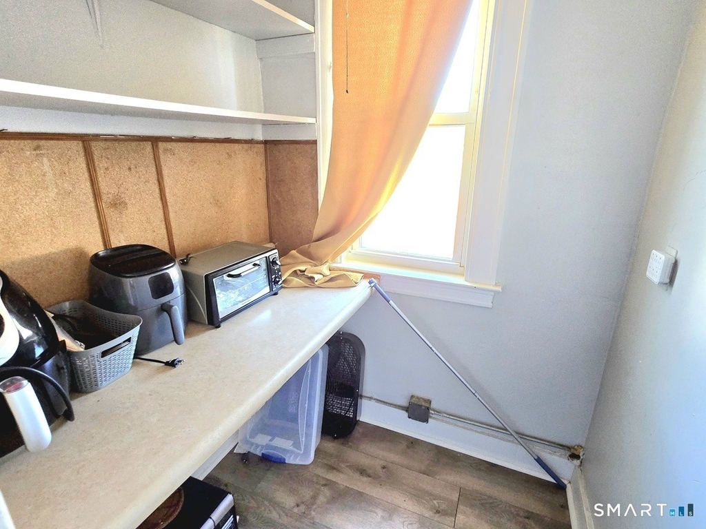 233 White Street - Photo 4