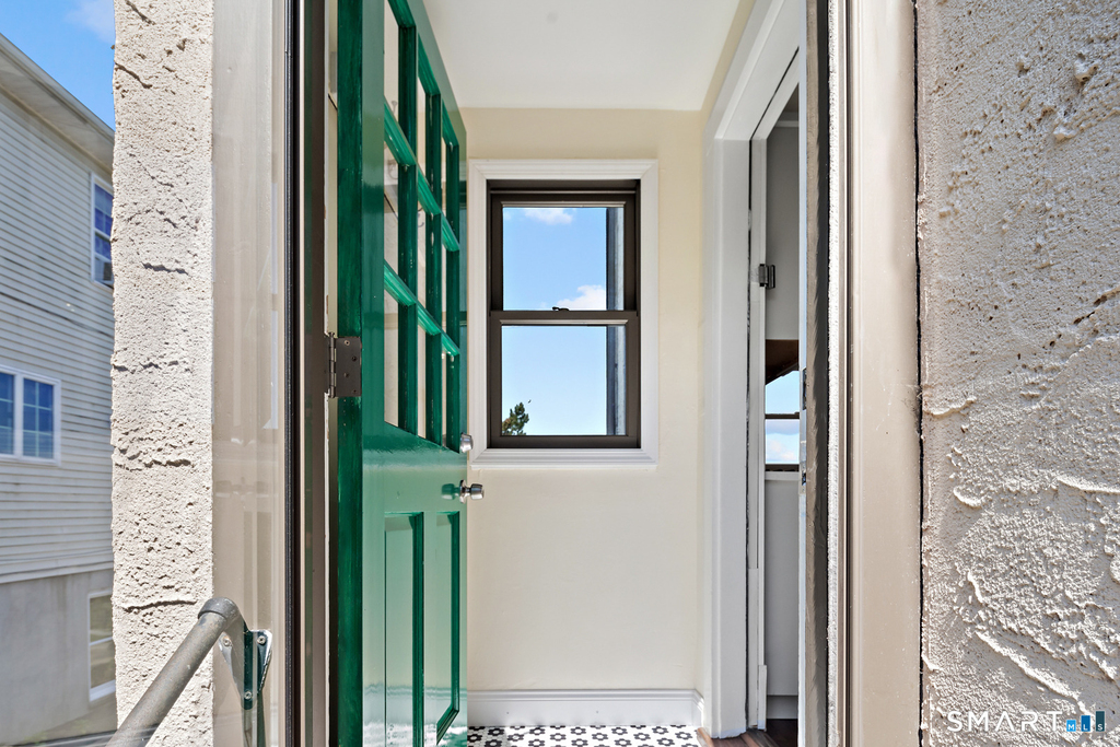 106 Henry Street - Photo 2