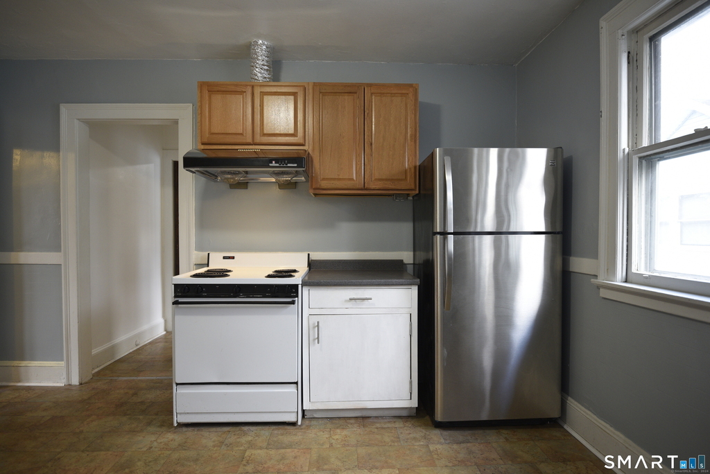 214 Quaker Lane - Photo 3