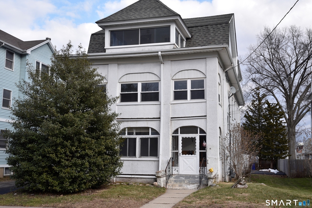 214 Quaker Lane - Photo 0