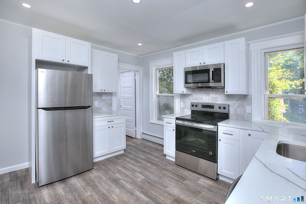 2029 Kings Highway - Photo 5