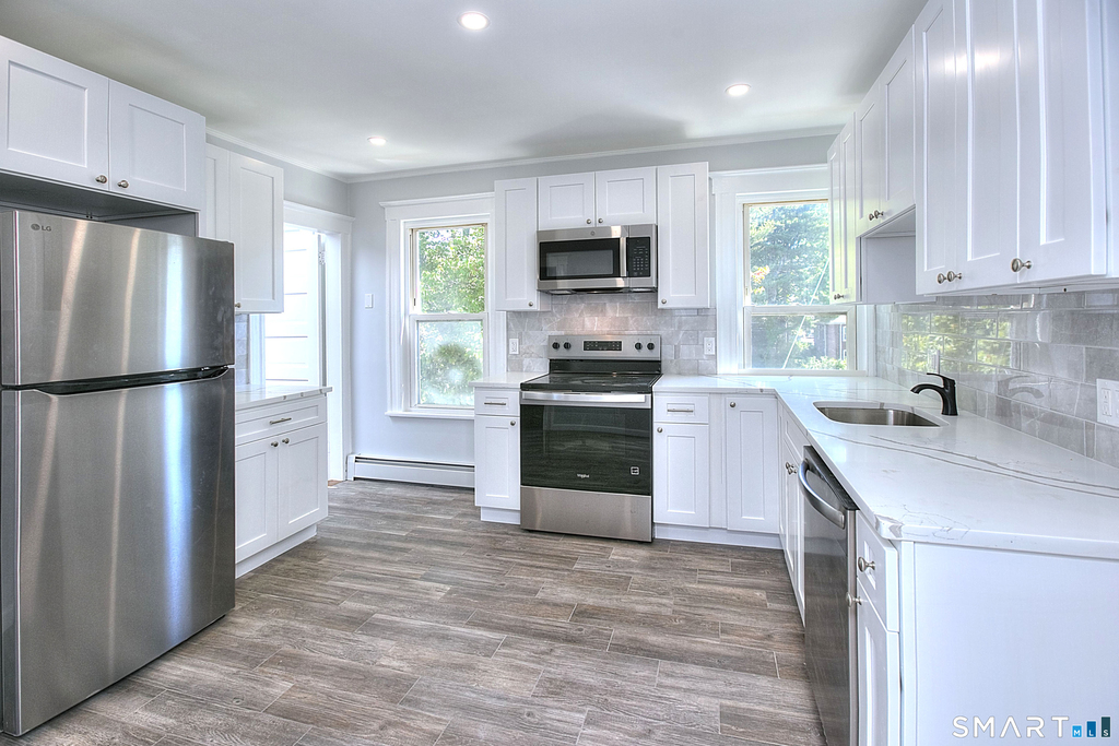 2029 Kings Highway - Photo 4