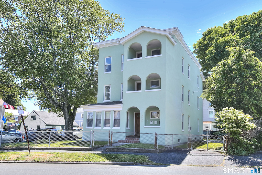 2029 Kings Highway - Photo 0
