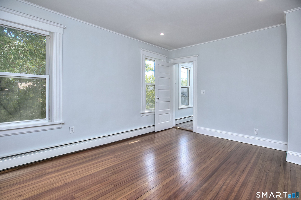 2029 Kings Highway - Photo 9