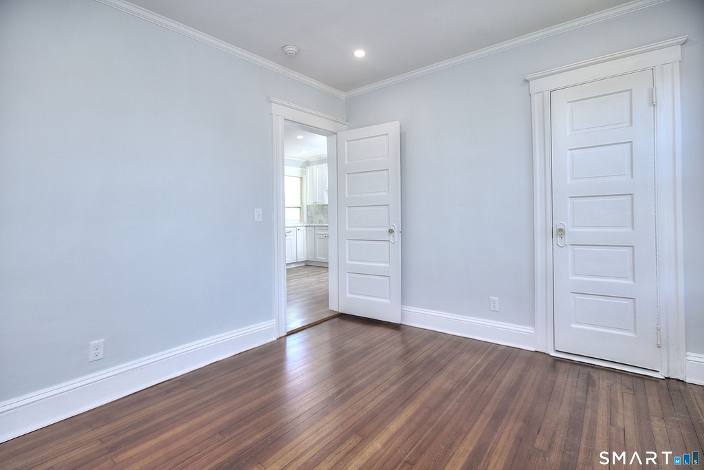 2029 Kings Highway - Photo 14