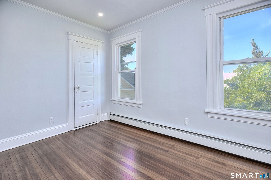 2029 Kings Highway - Photo 13