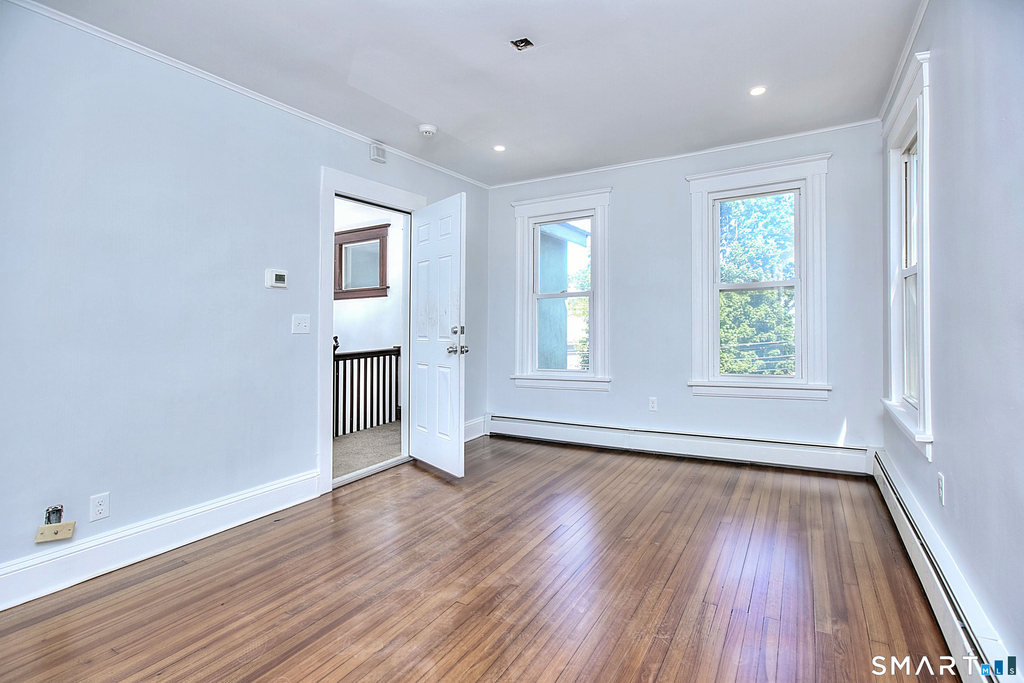 2029 Kings Highway - Photo 11