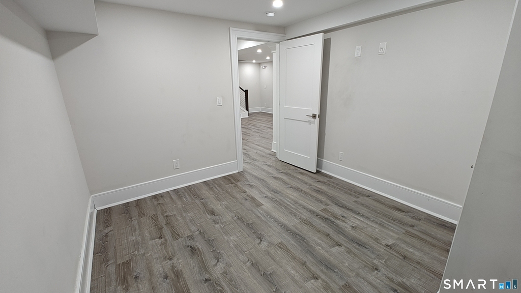 42 Poe Court - Photo 12