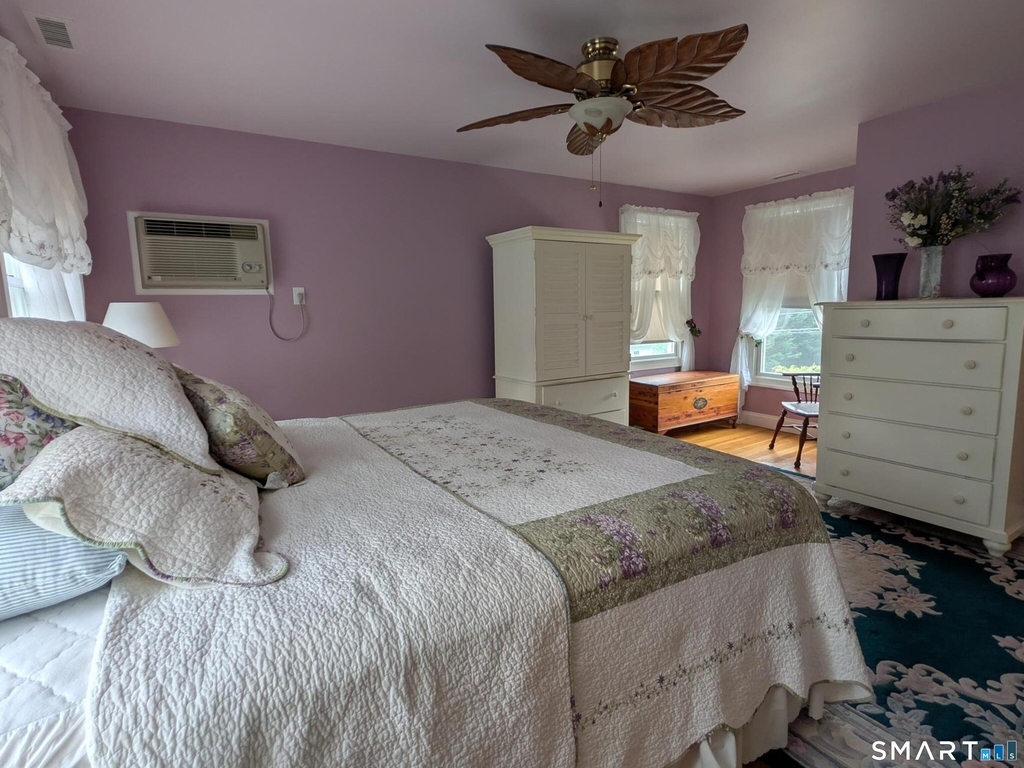 10 Shore Road - Photo 11