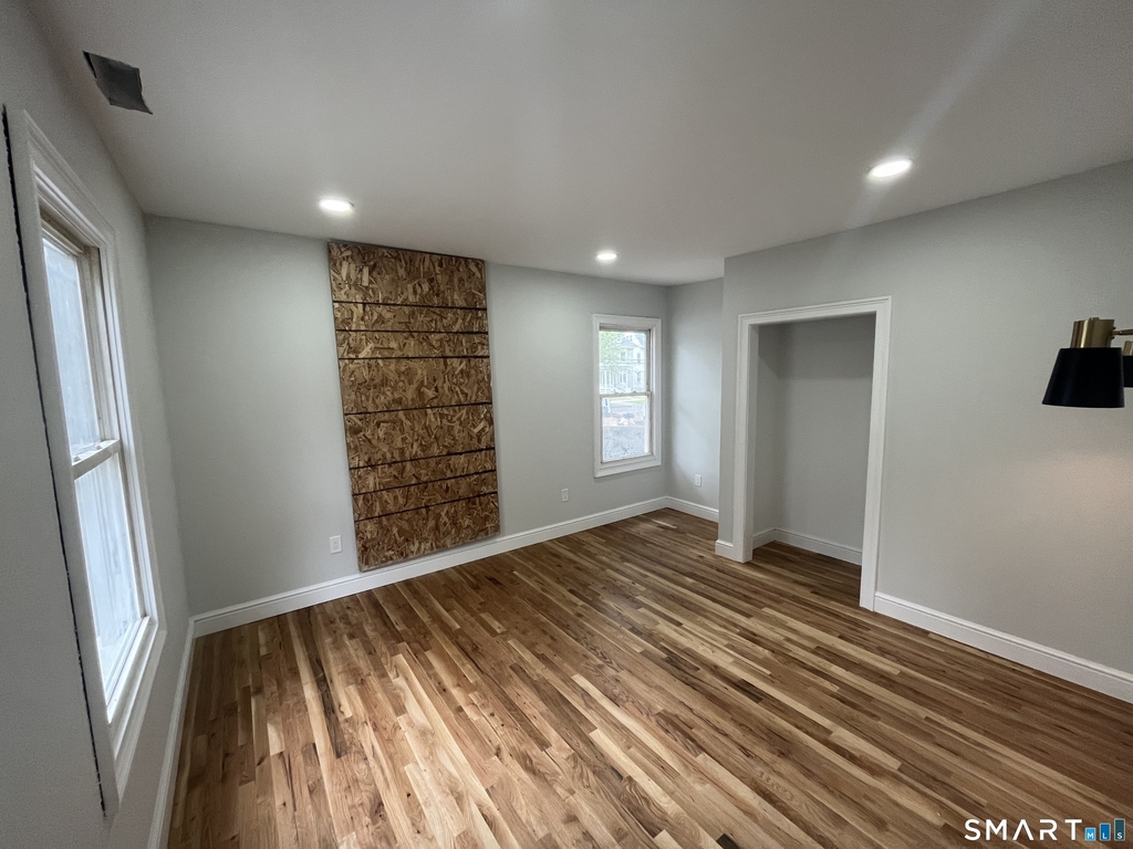 82 Howard Avenue - Photo 2