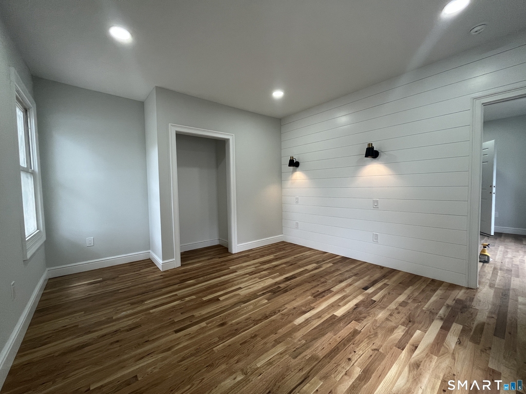 82 Howard Avenue - Photo 4