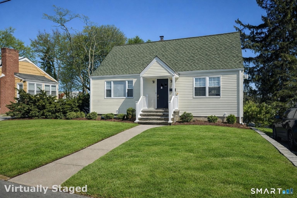 46 Myron Avenue - Photo 0