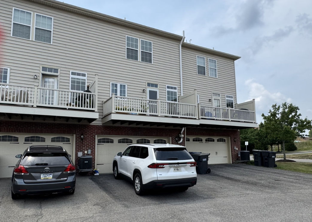302 Fairgate Drive - Photo 1