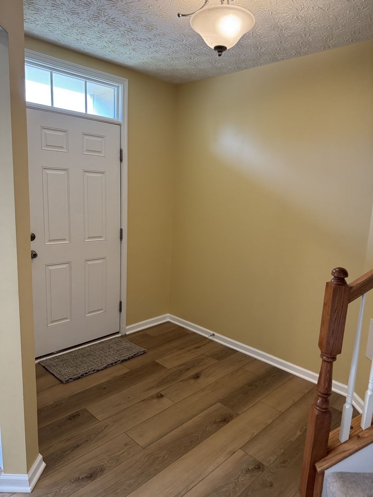 302 Fairgate Drive - Photo 2
