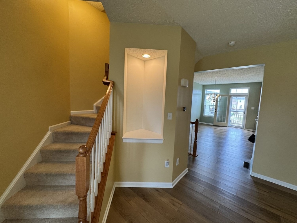 302 Fairgate Drive - Photo 7