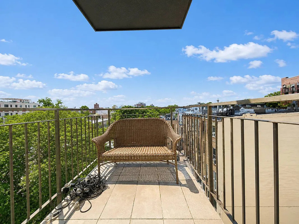 255 Nostrand Avenue - Photo 4