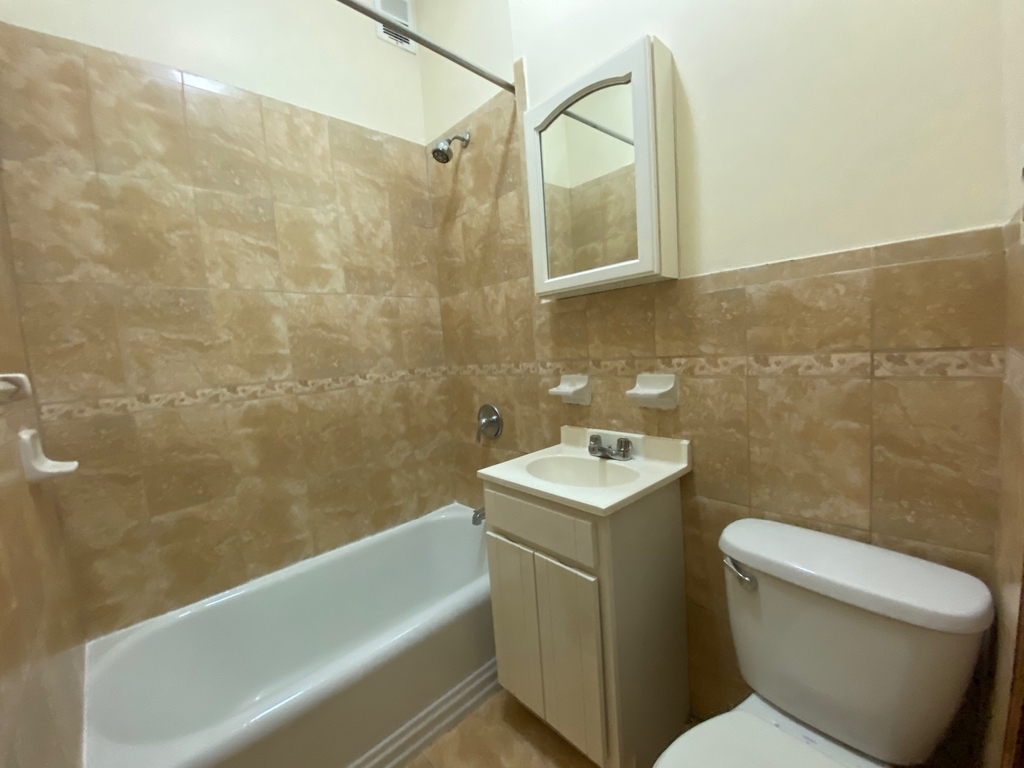 126 Graham Avenue - Photo 6