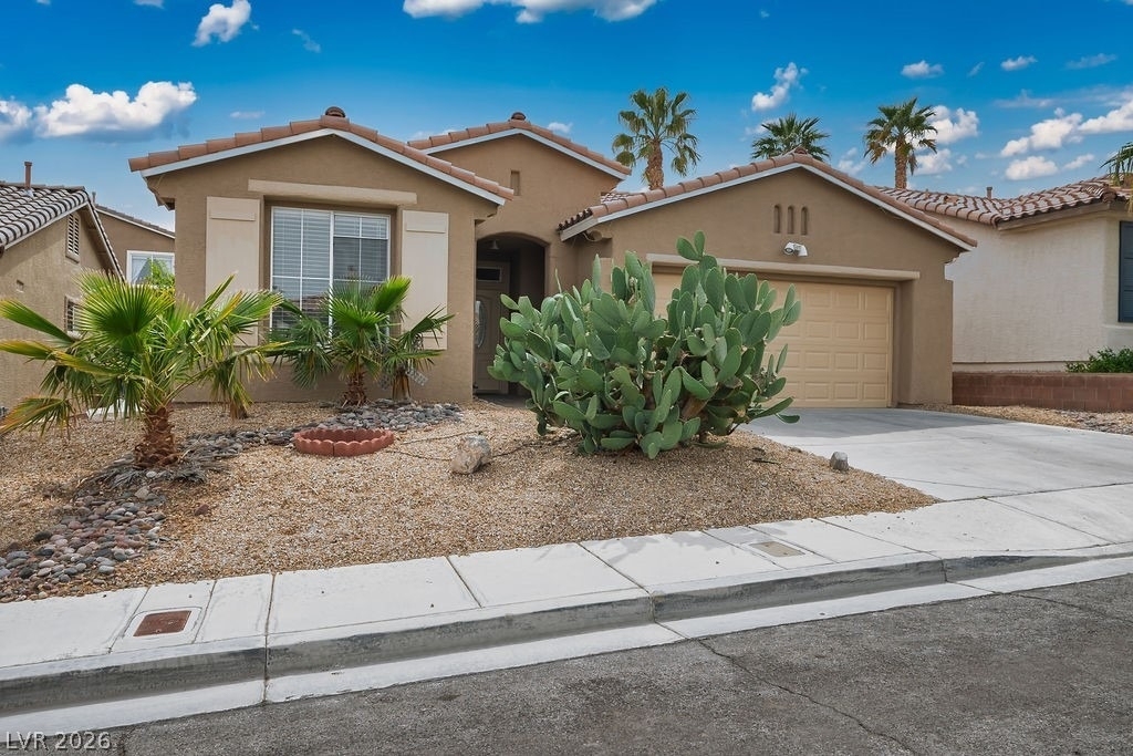 10513 Shanna Trellis Avenue - Photo 2