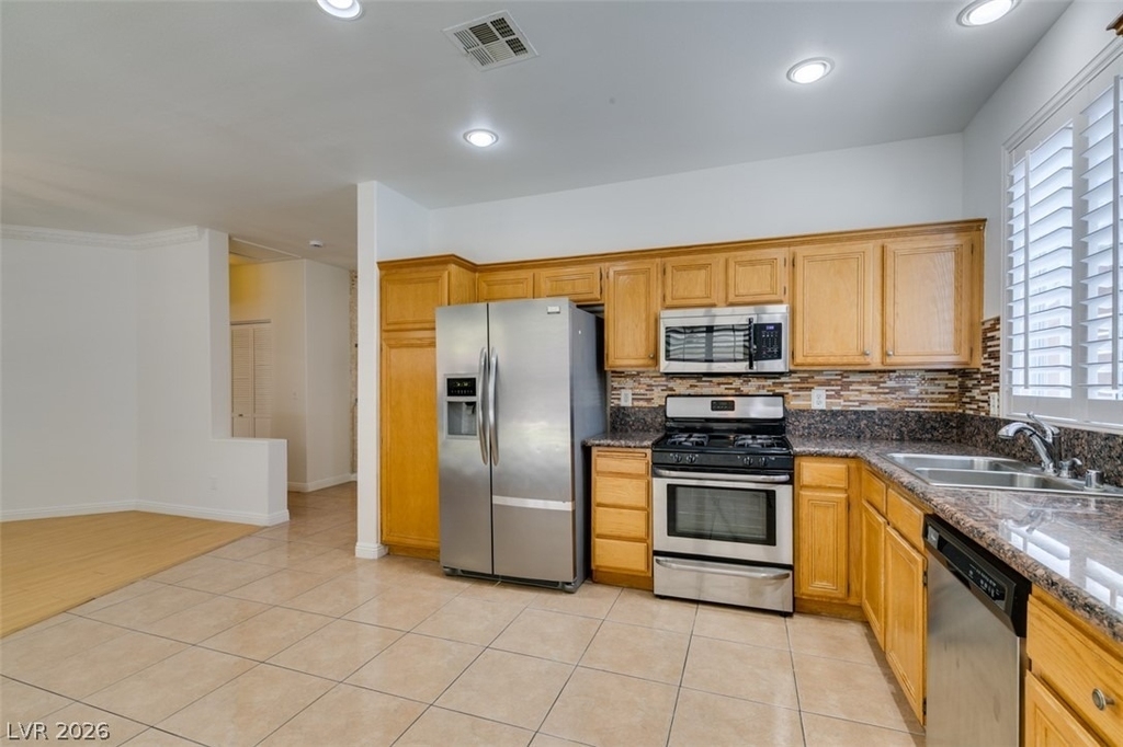 10513 Shanna Trellis Avenue - Photo 24