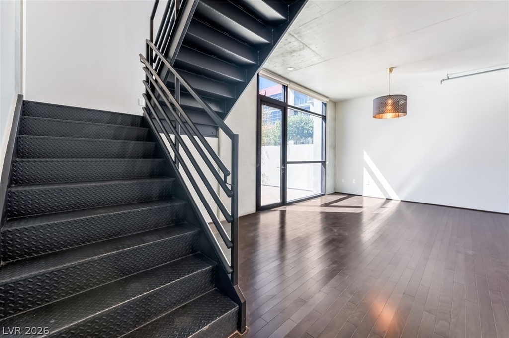 353 E Bonneville Avenue - Photo 11
