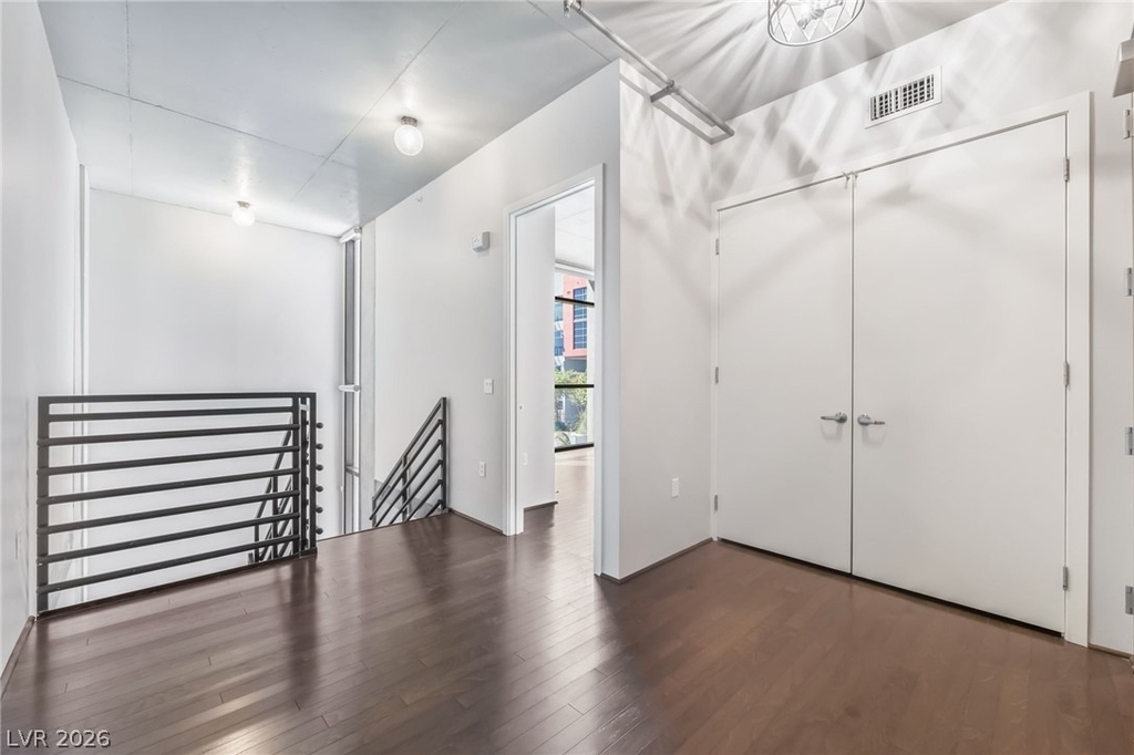 353 E Bonneville Avenue - Photo 7