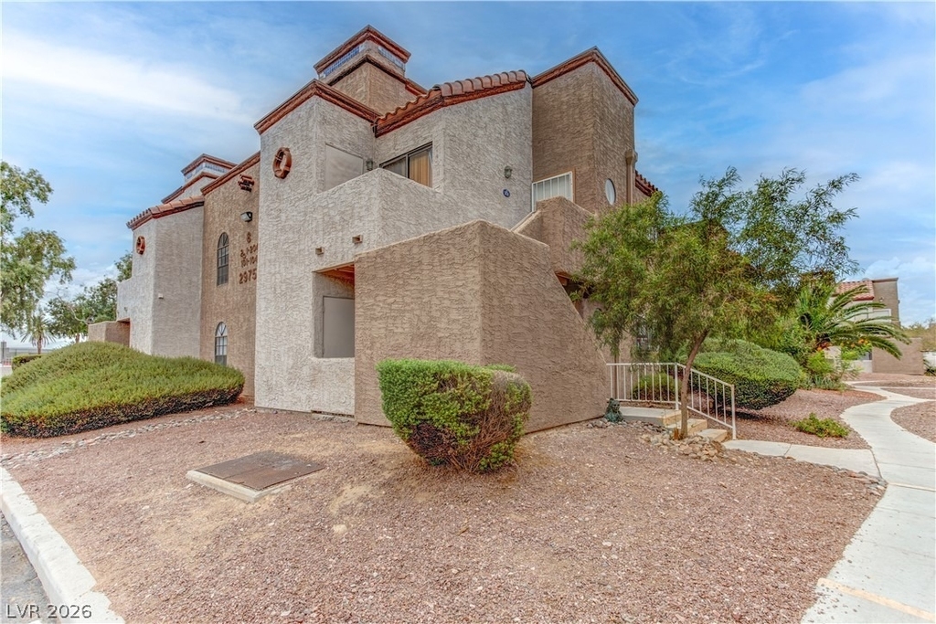 2975 Juniper Hills Boulevard - Photo 4