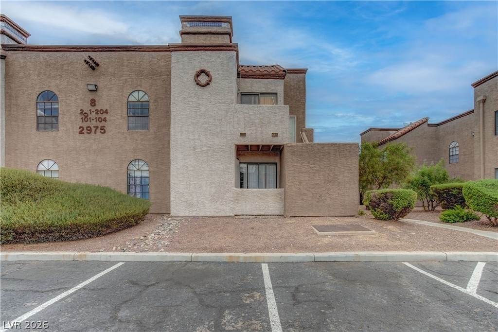 2975 Juniper Hills Boulevard - Photo 2