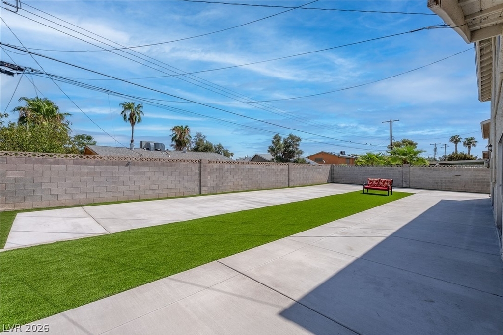 2298 Golden Arrow Drive - Photo 8
