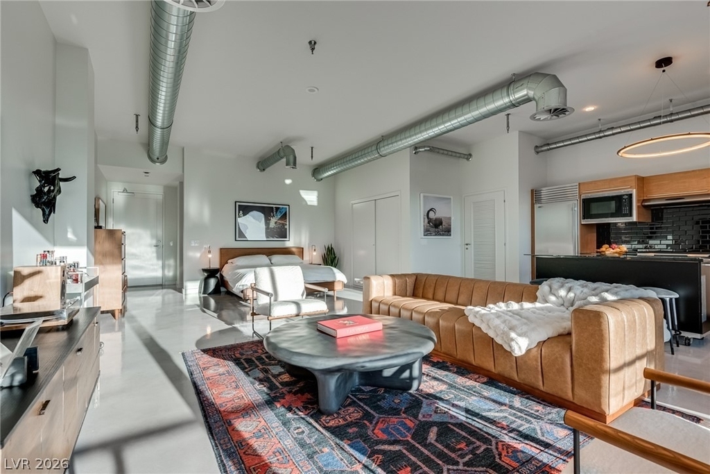 200 Hoover Avenue - Photo 4